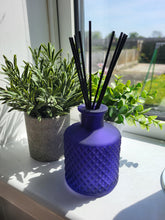 Load image into Gallery viewer, GEO Navy Blue Reed Diffuser 200ml