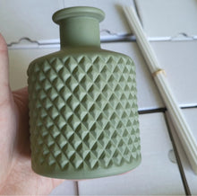 Load image into Gallery viewer, GEO Reed Diffuser Bottle