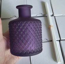 Load image into Gallery viewer, GEO Reed Diffuser Bottle