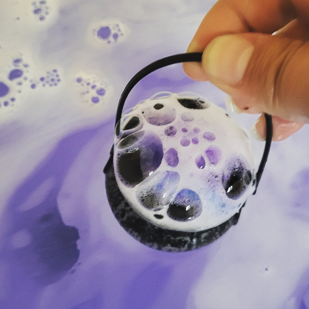Cauldron Bath Bomb